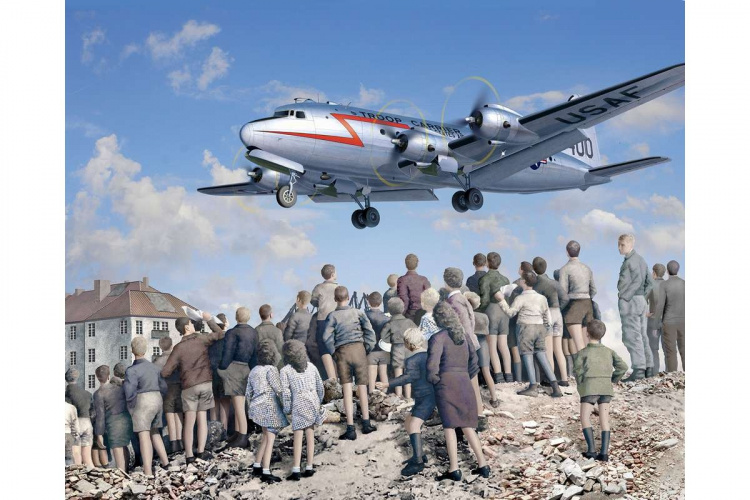 Revell Berliner Luftbrücke 75th anniv. 1:72 gift set