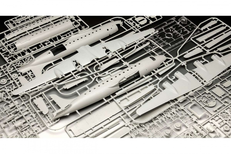 Revell Berliner Luftbrücke 75th anniv. 1:72 gift set