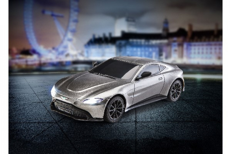 Revell 1:24 RC Aston Martin Revell 1:24 RC Aston Martin