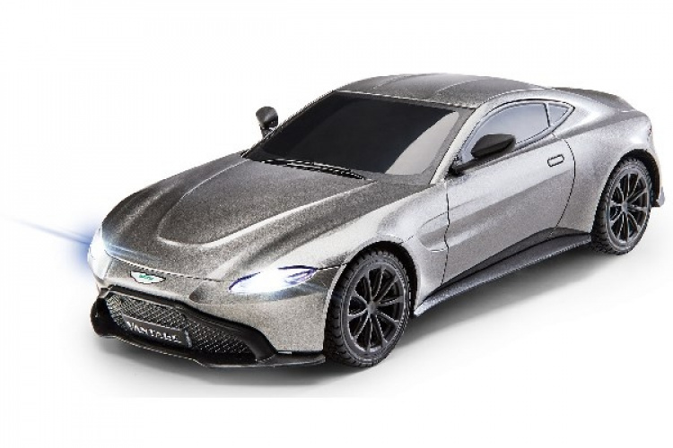 Revell 1:24 RC Aston Martin Revell 1:24 RC Aston Martin