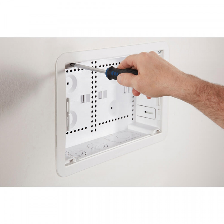 SANUS Inbyggd Mediabox 9” SANUS Inbyggd Mediabox 9”