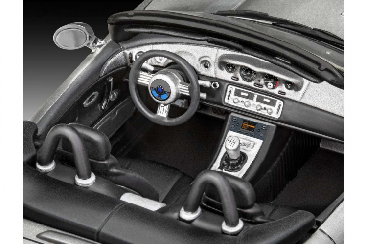 Revell James Bond \'BMW Z8\' 1:24 gift set Revell James Bond \'BMW Z8\' 1:24 gift set