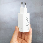 Hama Universalladdare USB-C och USB-A PD GaN 5-20V/65W Hama Universalladdare USB-C och USB-A PD GaN 5-20V/65W