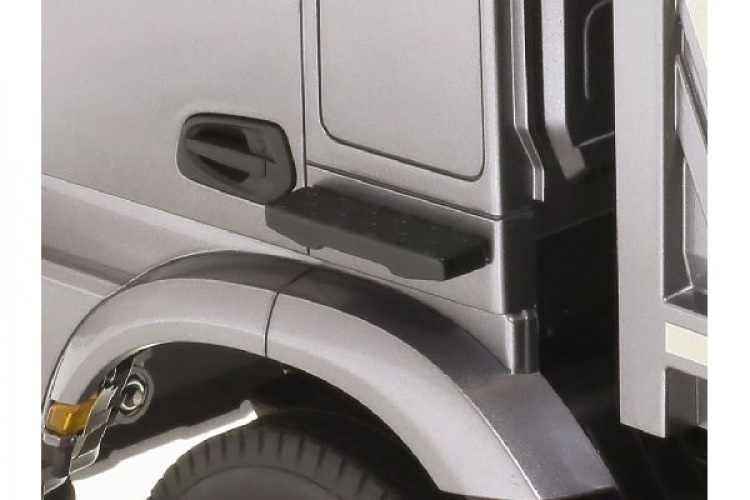 TAMIYA 1/14 R/C Mercedes-Benz Arocs 3348 6x4 Tipper Truck