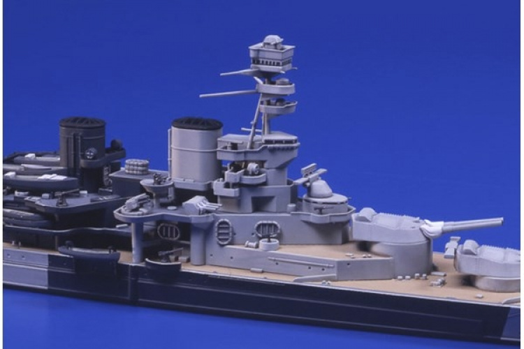 TAMIYA 1/700 Battle Cruiser Repulse TAMIYA 1/700 Battle Cruiser Repulse