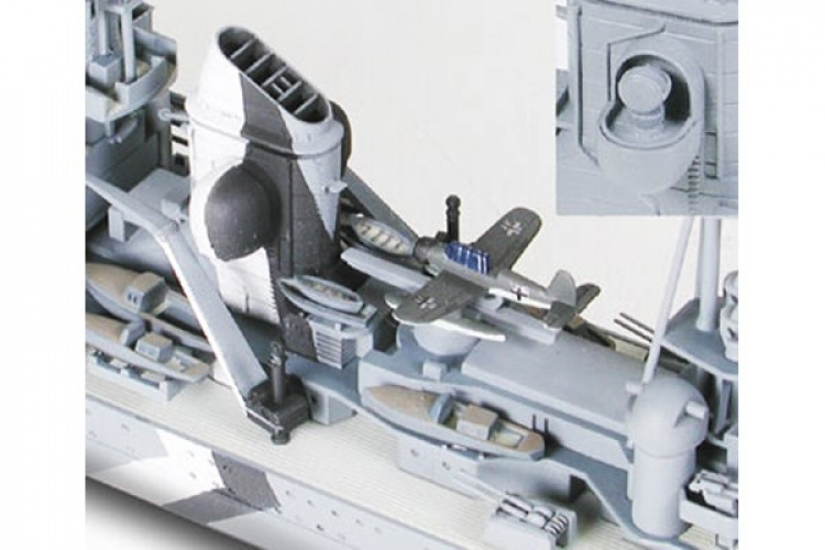 TAMIYA 1/700 German Heavy Cruiser Prinz Eugen