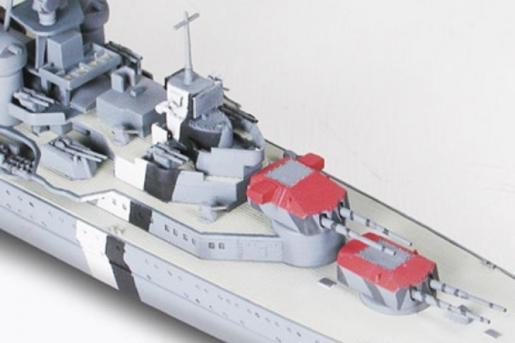 TAMIYA 1/700 German Heavy Cruiser Prinz Eugen