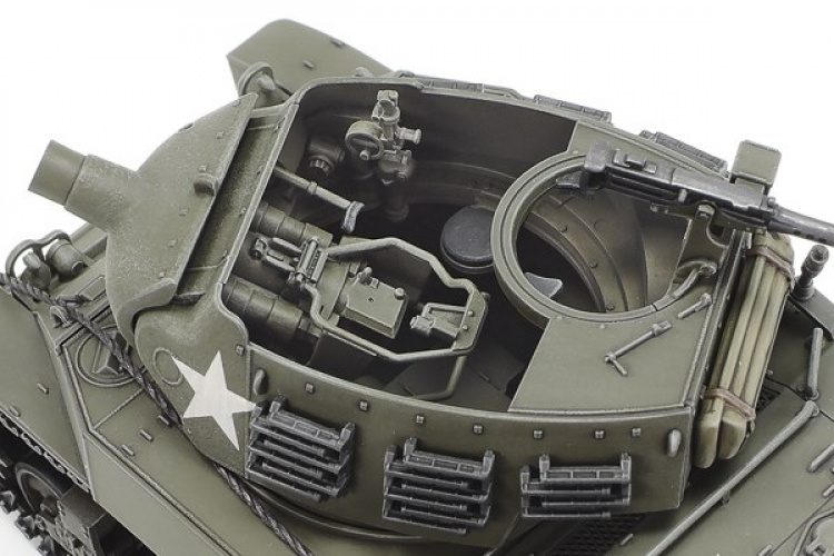 TAMIYA 1/48 U.S. Howitzer Motor Carriage M8 TAMIYA 1/48 U.S. Howitzer Motor Carriage M8