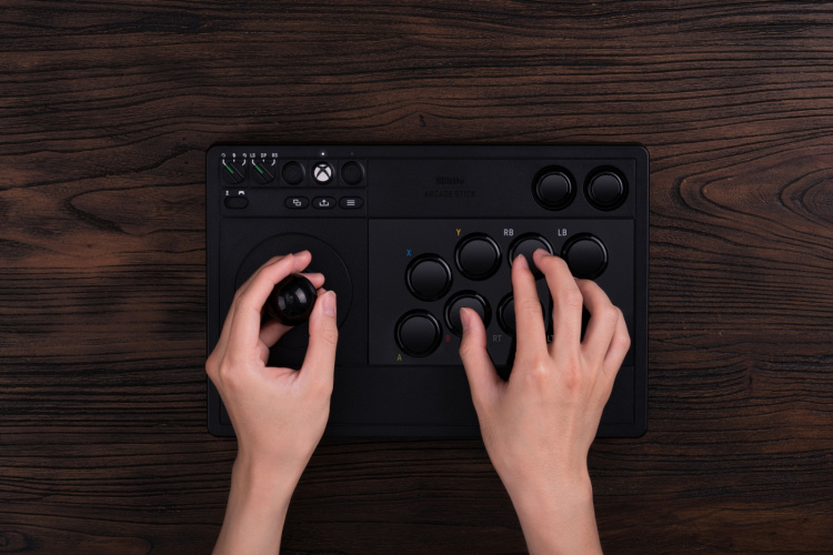 8BitDo Arcade Stick, Black, Xbox / PC 8BitDo Arcade Stick, Black, Xbox / PC