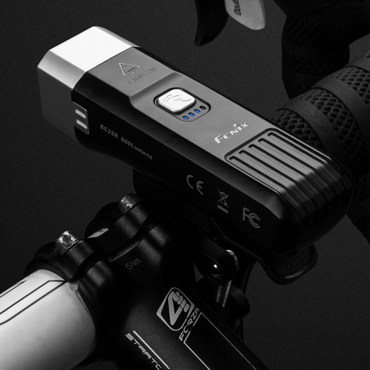 Fenix bC25R fietslamp