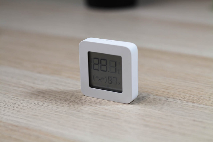 Xiaomi Mi Temperature and Humidity Monitor 2 Xiaomi Mi Temperature and Humidity Monitor 2