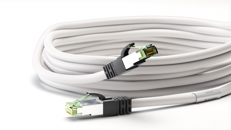 Goobay CAT 8.1 Patchkabel, S/FTP (PiMF), wit 99,9% zuurstofvrije koperen geleider (OFC), AWG 24, halogeenvrije kabelmantel (LSZH), 0.25 m