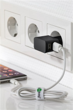 Goobay Apple Lightning Dual laddningssats (12 W) Strömförsörjningsenhet med 2x USB-uttag och Apple Lightning-kabel 1 m (svart)