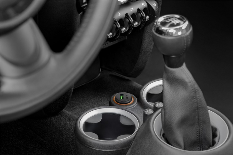 Goobay Dubbel USB-billadare USB-C™ PD (Power Delivery) (27 W) 27 W (12/24 V) lämplig för enheter med USB-C™ (Power Delivery), t.ex. iPhone 12