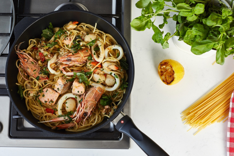 Swiss Diamond XD Klassisk Induktions-stekpanna, 3,6 liter.