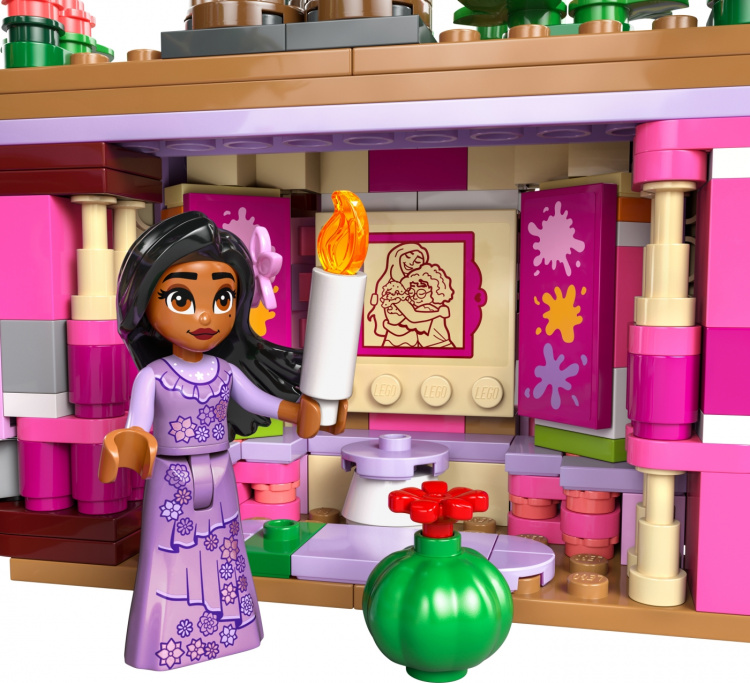 LEGO Disney Princess 43237 - Isabelas blomkruka