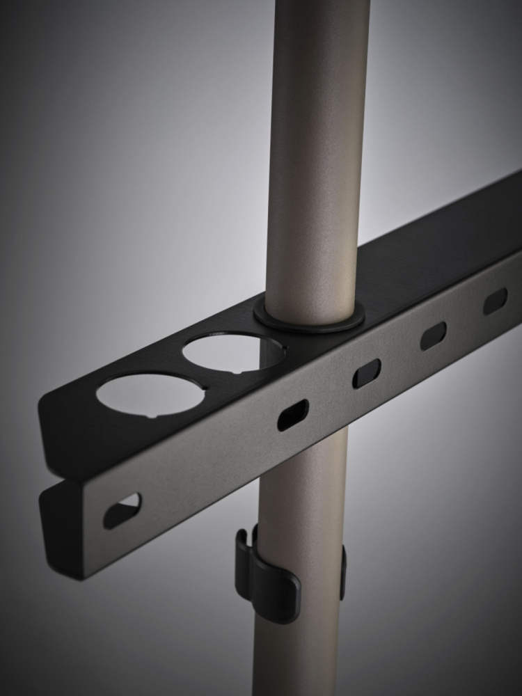 One For All WM7611 golvstativ för 32-65