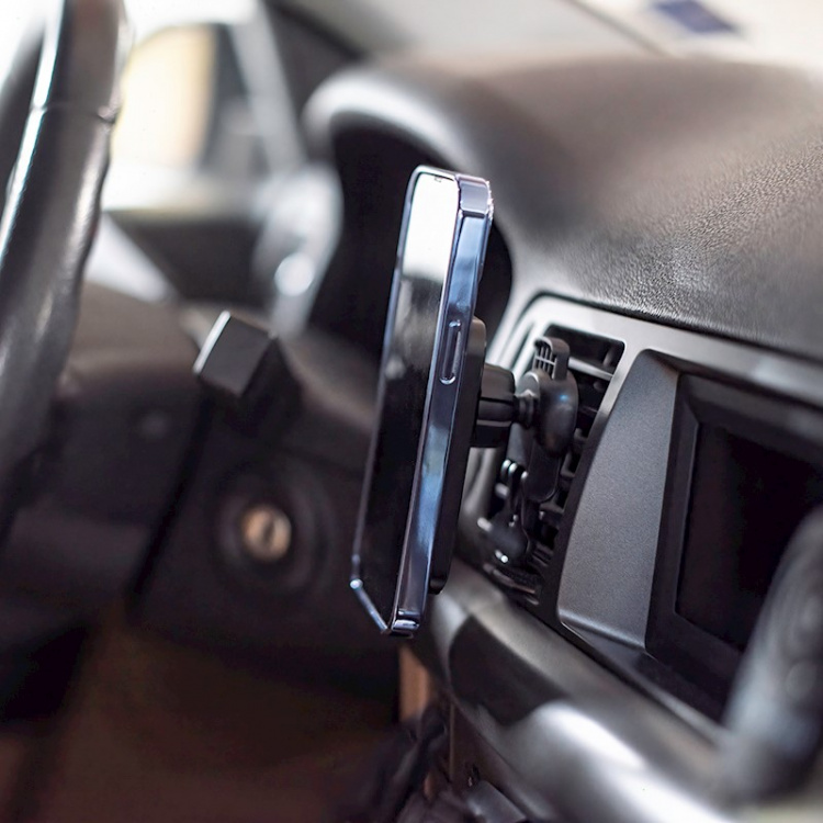 Forever MACH-100 - Autohouder met draadloos opladen voor smartphones, 15W, zwart Forever MACH-100 - Autohouder met draadloos opladen voor smartphones, 15W, zwart