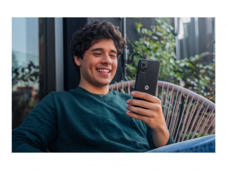 Motorola Moto E22 6.5 32GB Svart astro