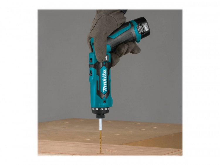 Makita DF012DSE Drill/driver 2 batteries included 1/4 hex socket