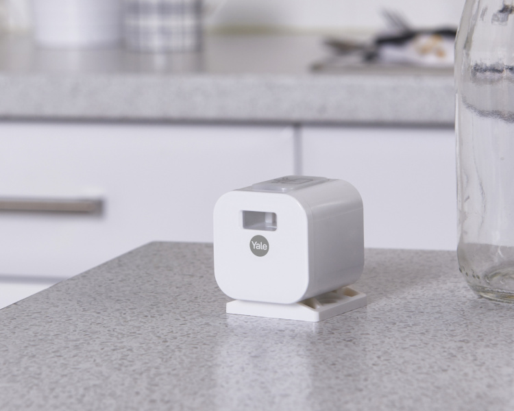 Yale Smart Cabinet Lock kastslot Yale Smart Cabinet Lock kastslot