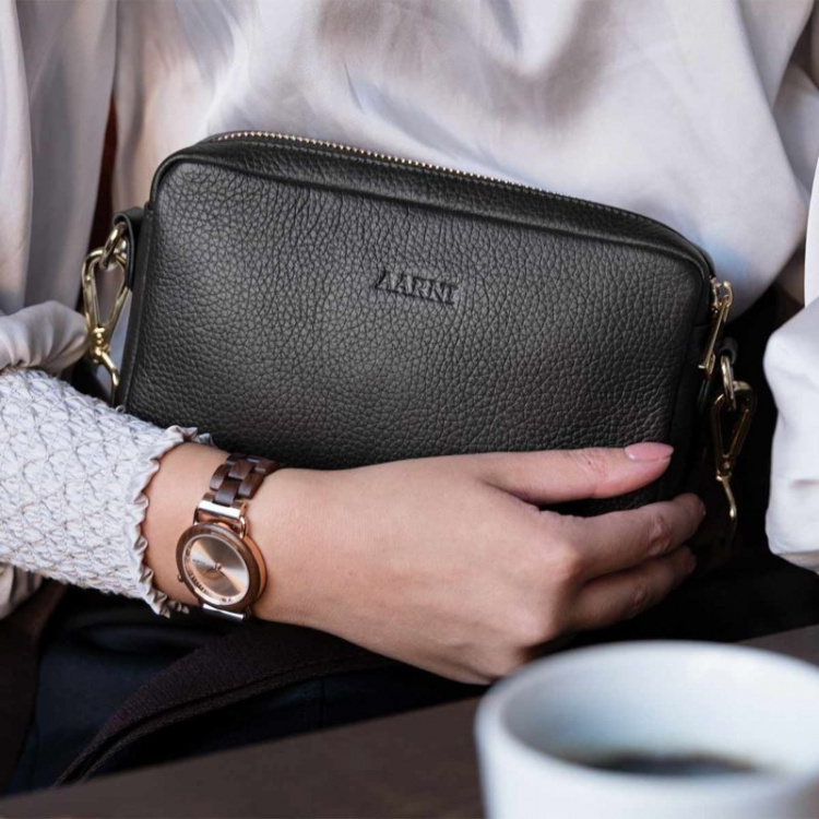 Aarni Crossbody Tas, zwart, zilveren rits