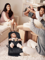 BabyBjörn Googly Eyes speeltje voor babyoppas, zwart-wit