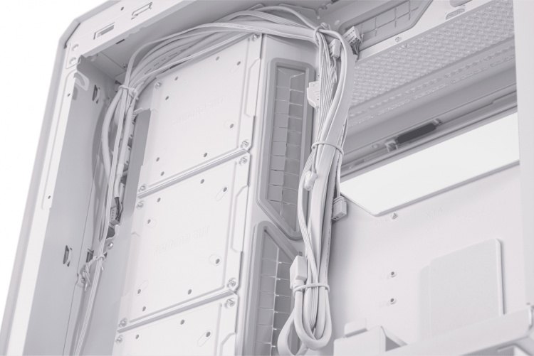 ASUS TUF Gaming GT502 PLUS TG ARGB ATX-kast met venster, wit ASUS TUF Gaming GT502 PLUS TG ARGB ATX-kast met venster, wit