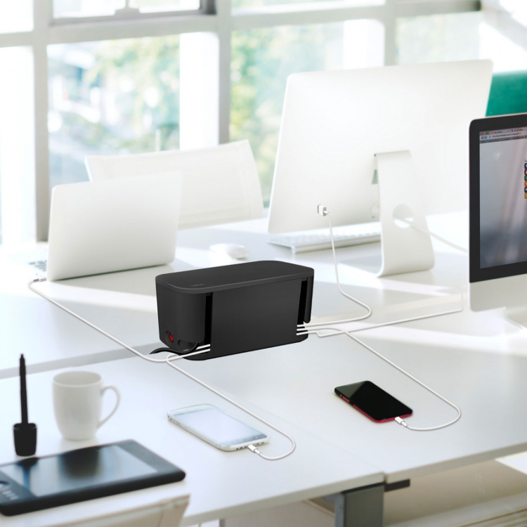 LogiLink Cable box - Kabelgömma med grenuttag + USB-A/USB-C-laddning Svart