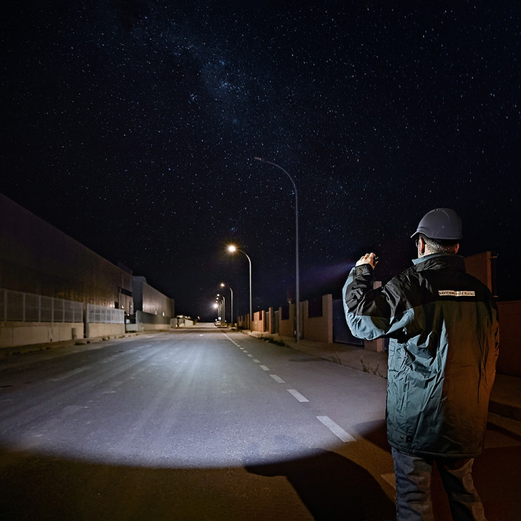 Fenix WF26R zaklamp, 3000 lm