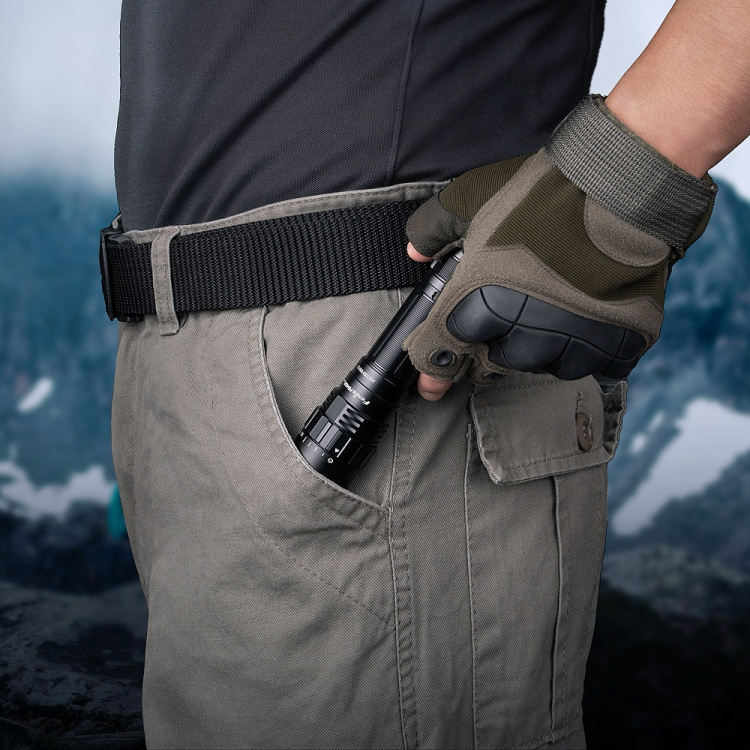 Fenix PD40R V3.0 zaklamp