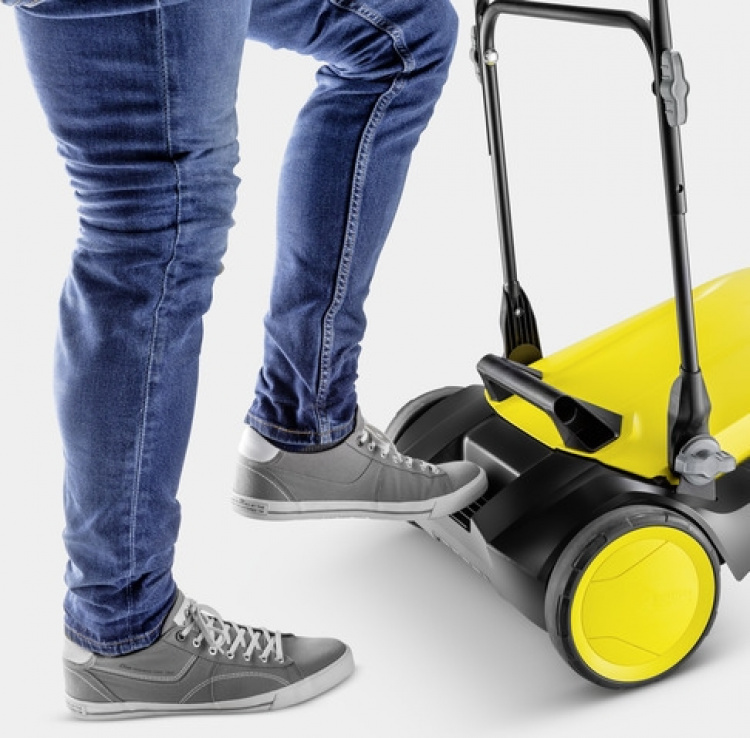 Kärcher S 4 Twin veegmachine