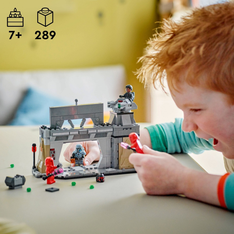 LEGO Star Wars 75386 - Paz Vizsla™ en Moff Gideon™ in gevecht