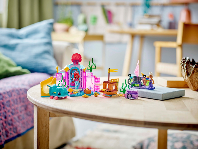 LEGO Disney Princess 43254 - Ariël\'s Kristallen Grot