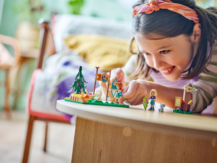 LEGO Friends 42622 - Avonturenkamp boogschietbaan