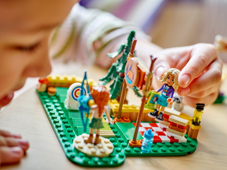 LEGO Friends 42622 - Avonturenkamp boogschietbaan