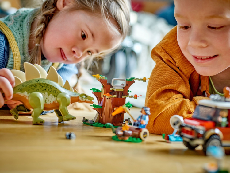 LEGO Jurassic World 76965 - Dinosaurus Operatie: Stegosaurus