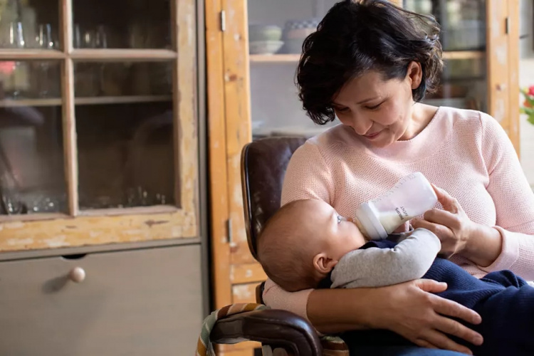 Philips Avent SCY903/01 Natural Response zuigfles, 260 ml Philips Avent SCY903/01 Natural Response zuigfles, 260 ml