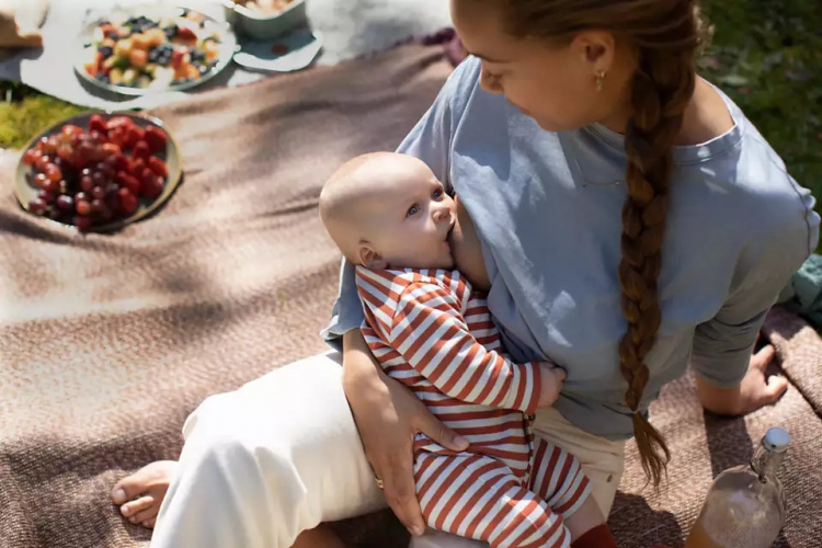 Philips Avent SCY673/81 Natural Response AirFree-babyfles, 260 ml, olifant