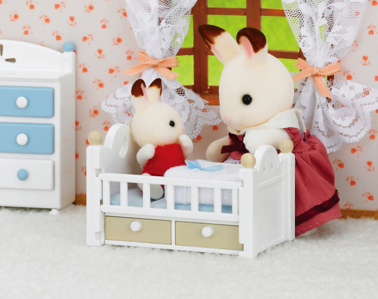 Sylvanian Families Chocolade konijntje babyset (ledikant)