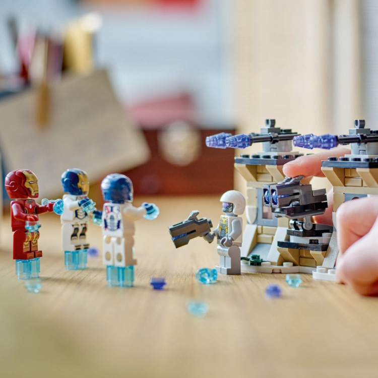 LEGO Super Heroes Marvel 76288 - Iron Man en het IJzeren Legioen vs. de Soldaat van Hydra