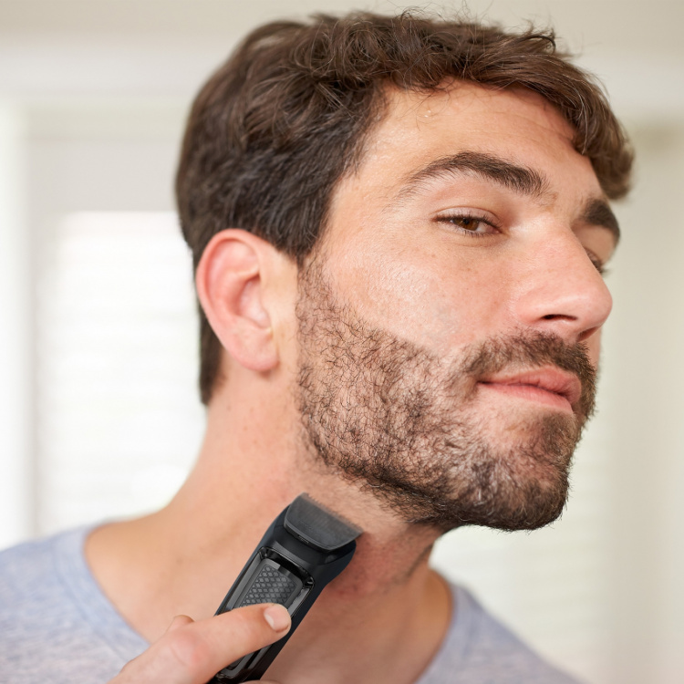 Philips Multigroom 6-i-1, grooming kit för ansikte MG3710 Philips Multigroom 6-i-1, grooming kit för ansikte MG3710