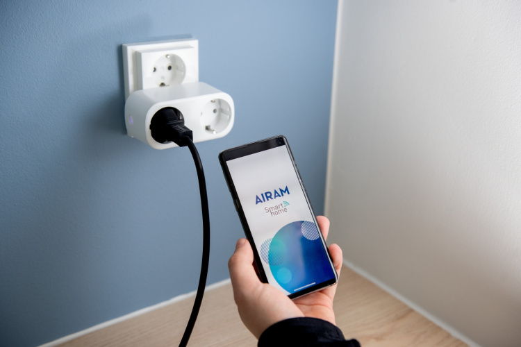 Airam SmartHome 2-delige splitter, IP20 Airam SmartHome 2-delige splitter, IP20