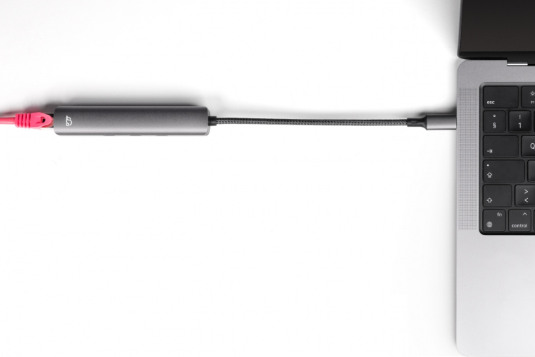 Bluecloud USB-C naar USB-C hub en gigabit ethernet adapter Bluecloud USB-C naar USB-C hub en gigabit ethernet adapter