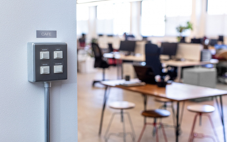 Brother P-touch CUBE Pro PT-P910BT dotmatrixprinter met oplaadbare batterij en Bluetooth Brother P-touch CUBE Pro PT-P910BT dotmatrixprinter met oplaadbare batterij en Bluetooth