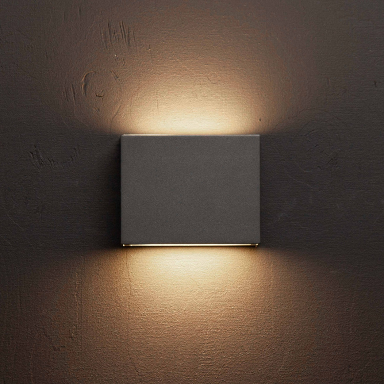 Llitt Per II Väggarmatur LED IP54 3000K 6W 430lm Antracit