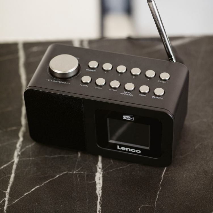 Lenco DAB+/FM Radio wekker met kleurendisplay, sleeptimer en dubbele alarmfunctie Zwart