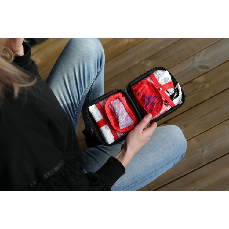 Nexa Första Hjälpen-väska Liten 30 delar Röd