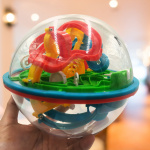 Mad Monkey Labyrint Bal