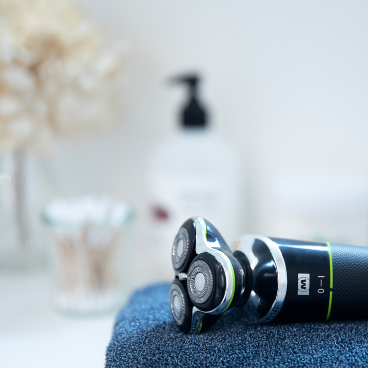 MELISSA Oplaadbaar scheerapparaat voor mannen 5W Zwart MELISSA Oplaadbaar scheerapparaat voor mannen 5W Zwart